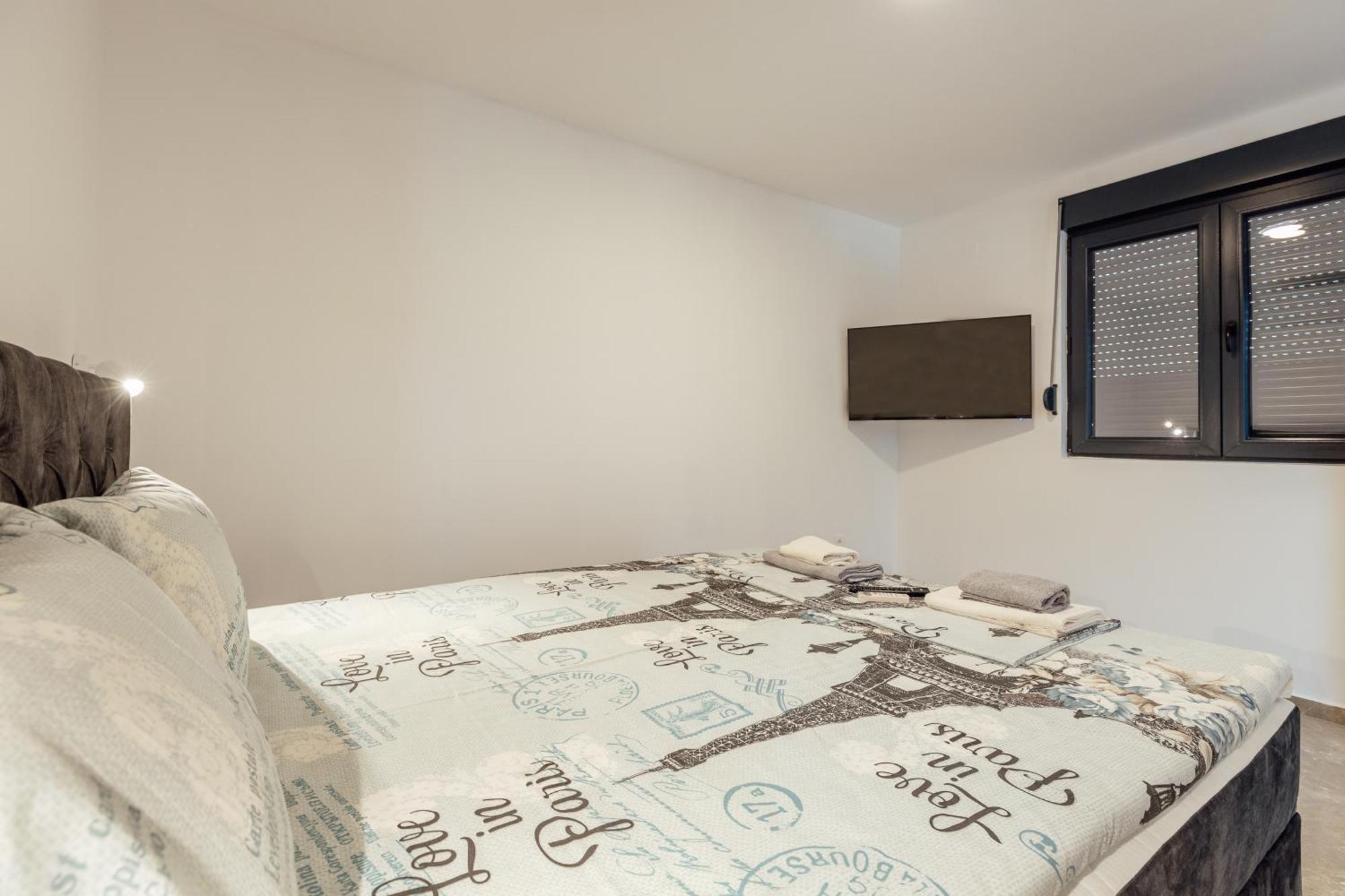 Magnolija Apartmani Igalo Exteriör bild
