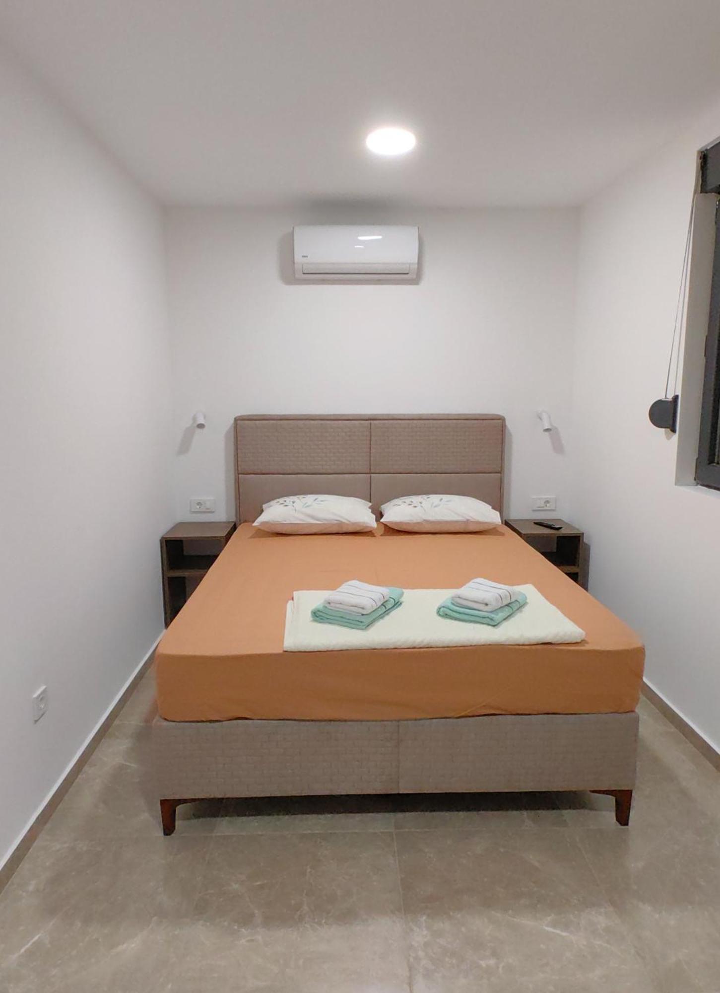 Magnolija Apartmani Igalo Exteriör bild
